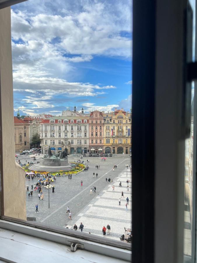 Old Town Square * 布拉格
